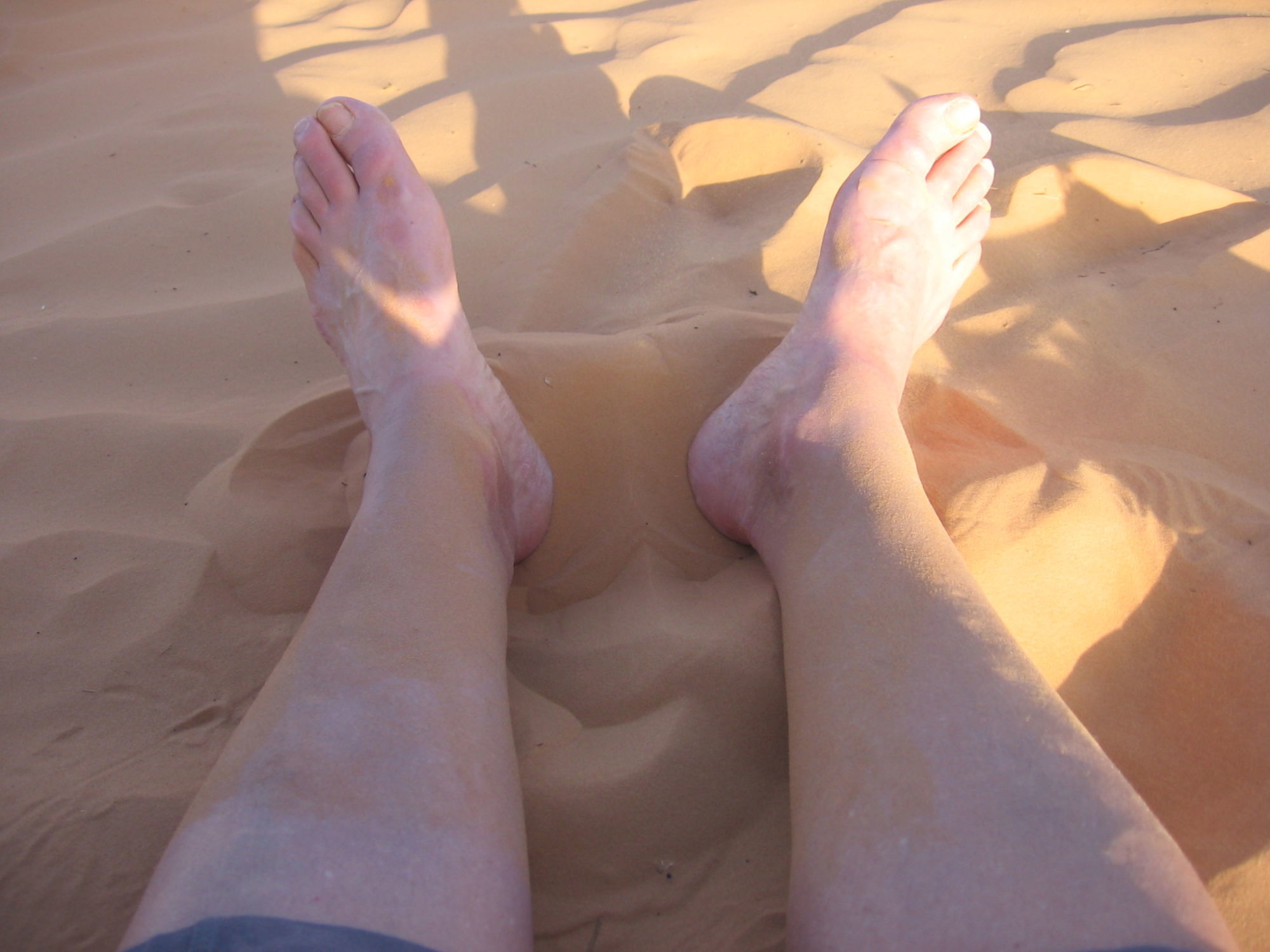 bosé nohy v písku - vision quest na Sahaře 2013