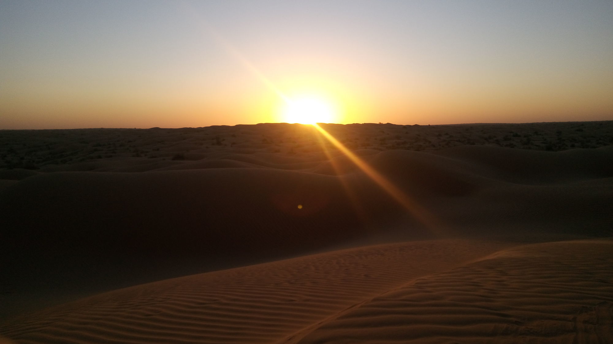 západ slunce na poušti