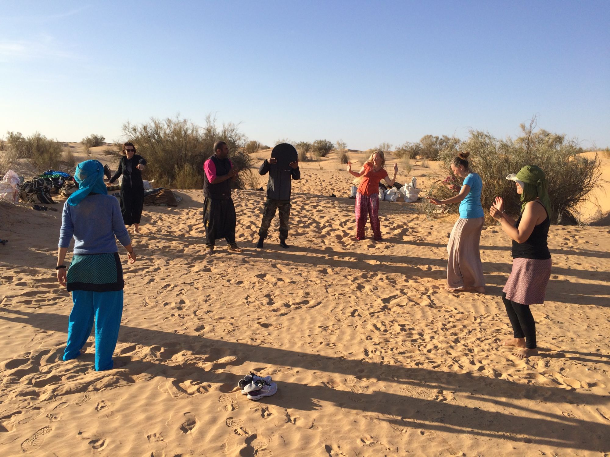 Putování Saharou pro ženy - tanec a zpěv s beudíny